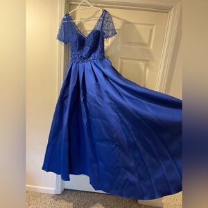 Royal Blue Ballgown - Size 5/6 - Dave and Johnny - Prom Wedding Homecoming